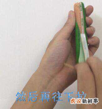 如何快速剥火腿肠?