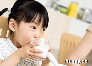 六种牛奶婴儿不能喝 哪五种牛奶不能喝