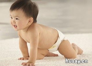 教会宝宝学爬其实并不困难 怎么可以教会宝宝爬