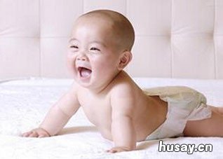 宝宝爬行益处父母知多少 婴儿爬行的好处不会爬的危害