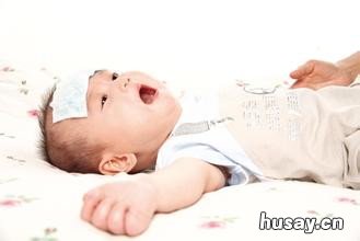 小儿发烧的注意事项 小儿发烧的注意事项和饮食