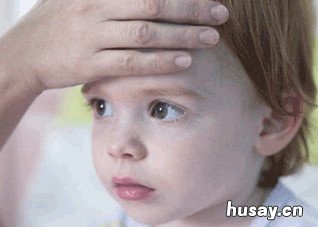 判断宝宝发烧有诀窍 怎么样判断婴儿发烧