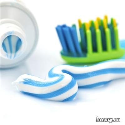 怎样才能使牙齿变白 怎样才能使牙齿变白一点