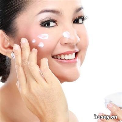 如何去黑头和缩小毛孔 如何快速去黑头及缩小毛孔