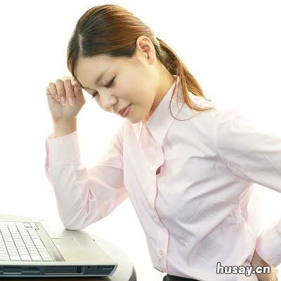 腰椎间盘突出症会由外力撞击导致吗 腰椎间盘突出可能引起的症状