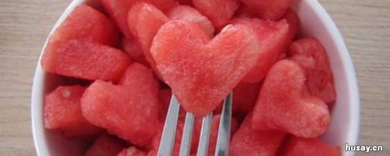 切开的西瓜放冰箱可以放几天 切开的西瓜放冰箱里可以放几天