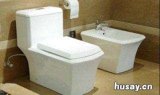 马桶体漏水怎么补 冲马桶底部漏水怎么办