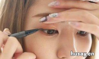 眼线用洗面奶可以洗掉吗 眼线液可以用洗面奶洗掉吗?