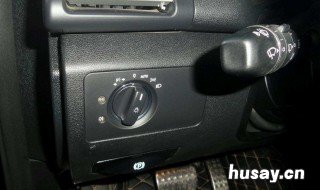 奔驰r350大灯更换灯泡教程 奔驰r350大灯更换灯泡教程视频