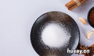 太咸的东西用盐水泡还是白水泡 太咸的东西为什么要用盐水泡