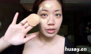 粉底液可以去黑色素吗 粉底液可以去黑色素吗怎么用