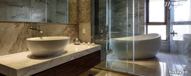 浴室玻璃污垢怎样清洗 浴室玻璃污垢用什么清洗