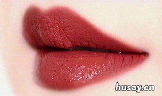 涂口红为什么唇纹那么明显 涂口红时唇纹明显
