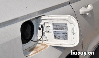 宝来一打着车就提示检查油箱口盖 宝来 从油箱抽油