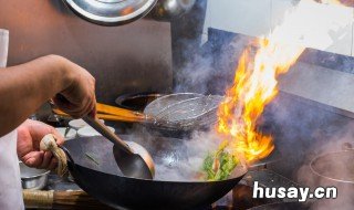 铁锅可以用钢丝球吗 铁锅可以用钢丝球吗怎么洗