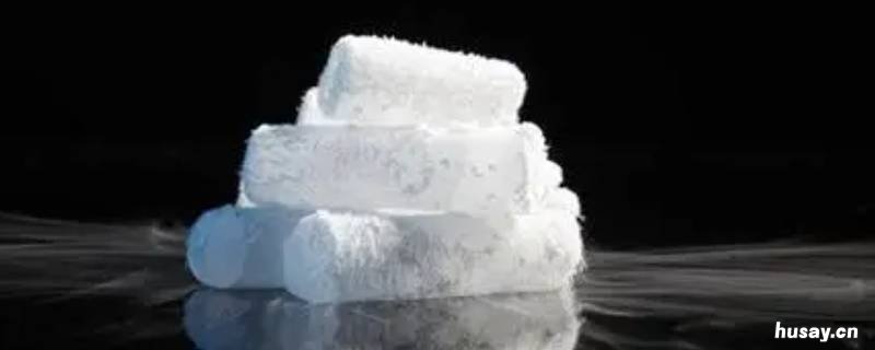 干冰是烫手还是冻手 干冰为什么烫手