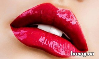唇彩和唇蜜有什么区别 口红唇釉唇蜜的区别