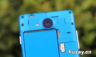 中兴V5手机的后盖怎样打开 vivoz5手机后盖怎样打开