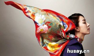 方丝巾的系法图解 方丝巾简单系法