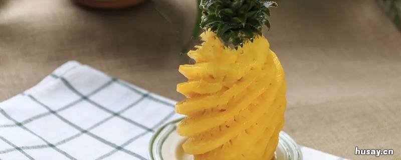 菠萝怎么切不用削皮 菠萝不用削皮的切法