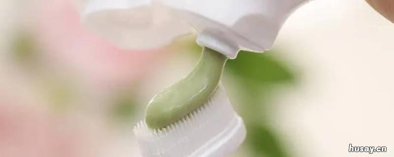 牙膏为什么出来颜色有规律 牙膏上的颜色是什么意思