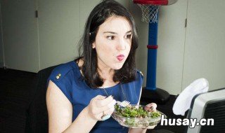 上班族们平时吃些什么好 上班族们平时吃些什么好呢