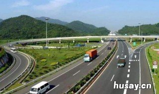 高速为什么免费 高速现在是不是免费的