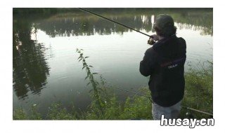 野河水不深能看到底怎么钓鱼 野河水浑浊怎么钓鱼