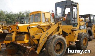 铲车操作怎么整平 铲车操作怎么整平的