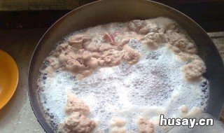 焯水是什么意思 炒菜焯水是什么意思