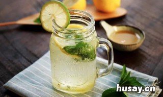 柠檬是酸性还是碱性 柠檬是酸性还是碱性,尿酸高可以喝吗