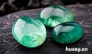 浅绿色糯种翡翠 浅绿色糯种翡翠价格