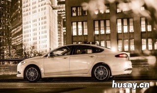 现代悦纳后座怎么掀开 现代悦纳后座怎么掀开图解