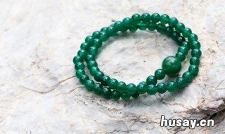 玛瑙和翡翠那个贵 是玛瑙贵还是翡翠贵