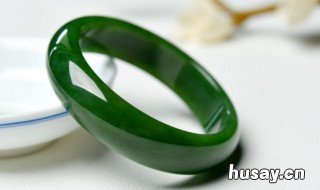 翡翠不通透就不值钱吗 翡翠不透好吗