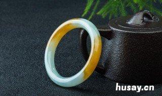 5万元春带彩翡翠手镯 一万元春带彩手镯图片