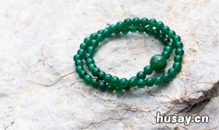 翡翠手串多少颗合适 翡翠手串怎么选才是最好的