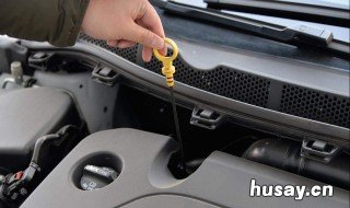 机油尺有水珠怎么回事 机油尺上有水珠正常吗