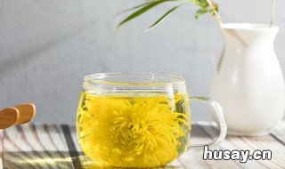 菊花茶的功效与作用 菊花茶的功效与作用枸杞泡水