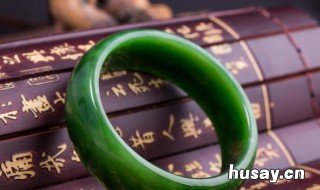 翡翠手镯的价格 正冰翡翠手镯的价格