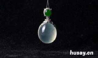 出土翡翠的外部特征 翡翠的内部特征