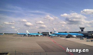 坐飞机要提前多久到机场 现在坐飞机要提前多久到机场