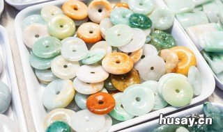 翡翠平安扣制作技巧 翡翠雕刻平安扣