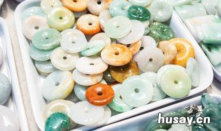 翡翠冰种戒指 翡翠冰种戒指大约价格