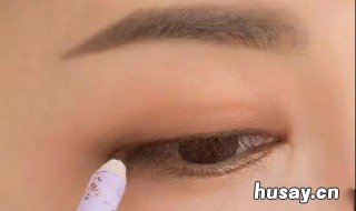 超详细眼妆教程 简单眼妆教程