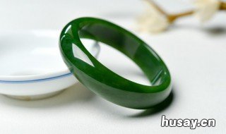 真的翡翠和假翡翠怎么辨别 怎样知道是真翡翠还是假翡翠?