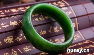 油青翡翠玉镯 油青翡翠玉镯子图片