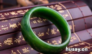 怎么分辨好的玉手镯 怎么鉴别好的玉手镯