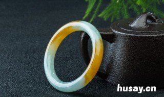 新翡翠镯子买回来怎么处理 新买的翡翠手镯