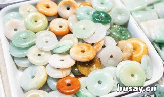 翡翠手镯戴多久有变化 翡翠手镯佩戴时间长了有啥变化